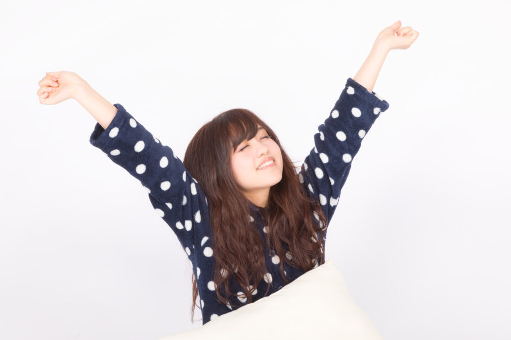 寝起きでスッキリしている女の子